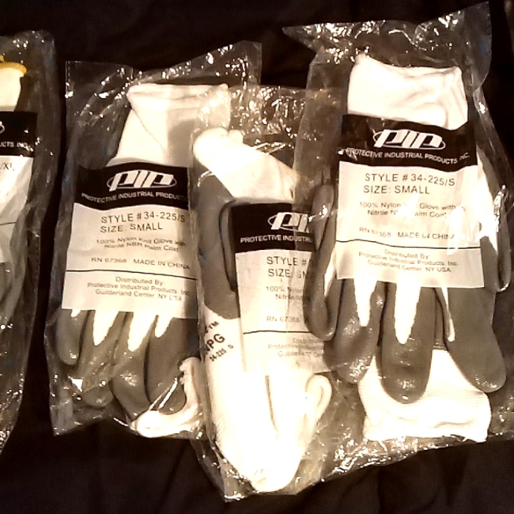 Lot of six personal protective gloves